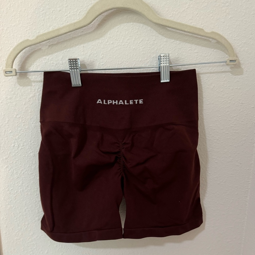 Alphalete amplify shorts